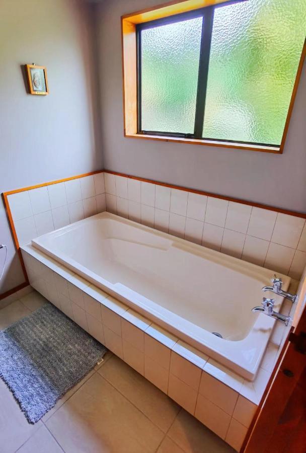 Tranquil Stream Villa Rotorua Ngoại thất bức ảnh