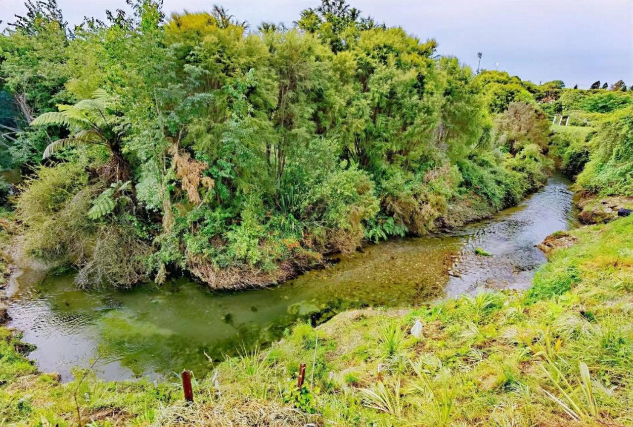 Tranquil Stream Villa Rotorua Ngoại thất bức ảnh